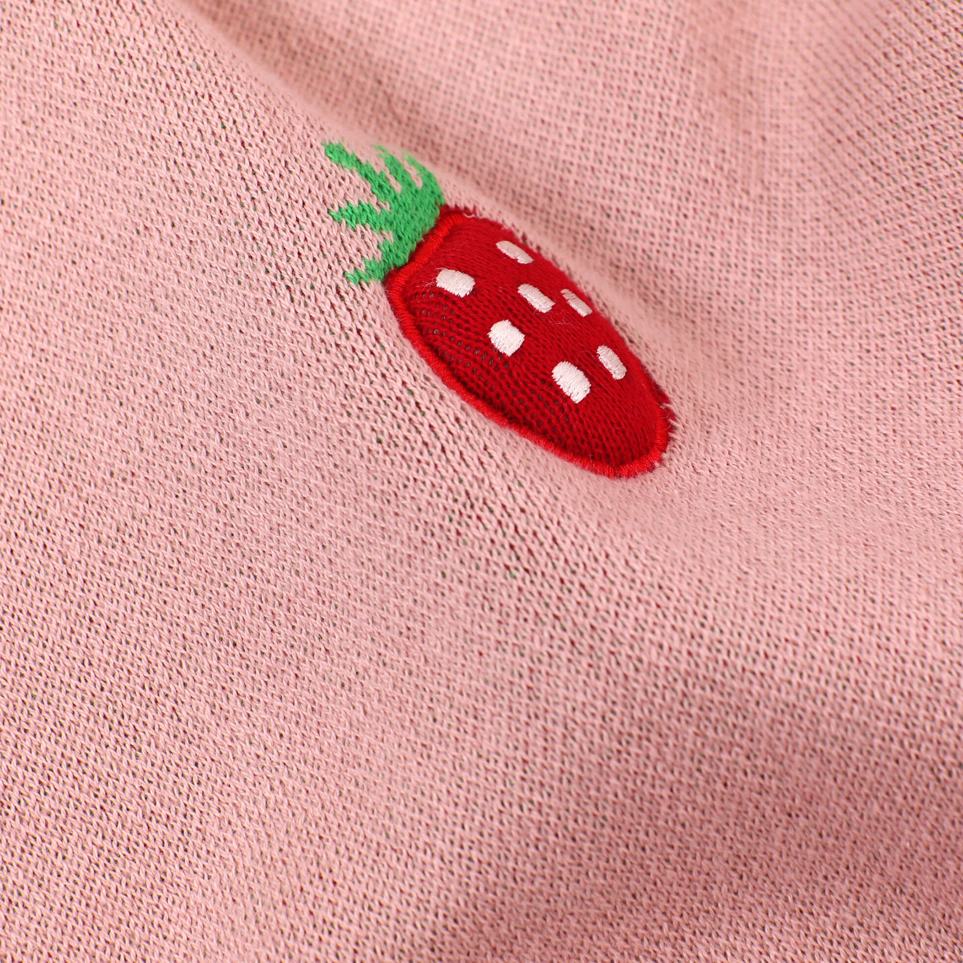 Strawberry - Organic Cotton 3D Jacquard Sweater Knit Baby Blankets